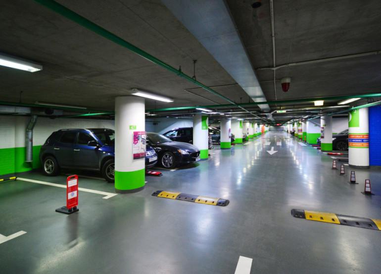 Смоленский Пассаж: Вид паркинга